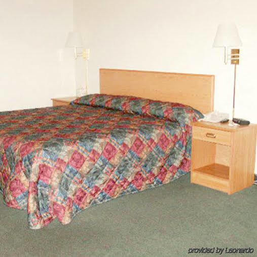 Dutch Country Inn Kalona Room photo